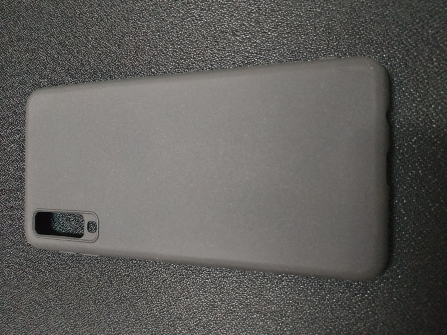 Silikonový obal na mobil Samsung Galaxy A7 2018 černá barva